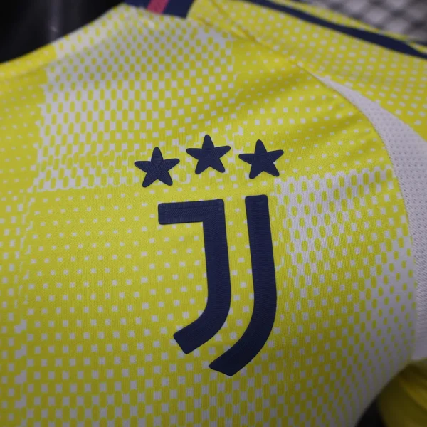 Juventus F.C. 2024 2025 Player Away Shirt 05