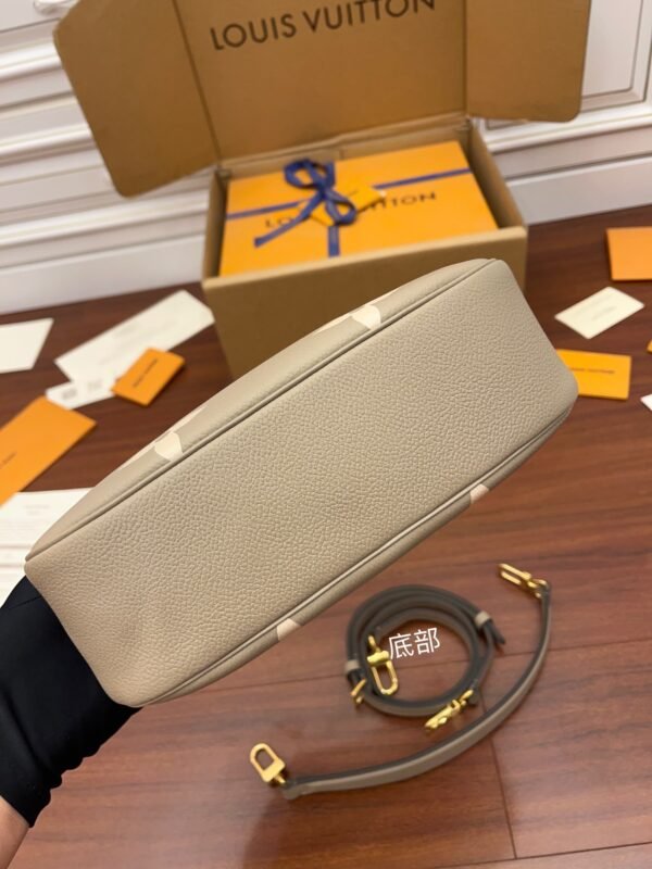 Louis Vuitton M46112