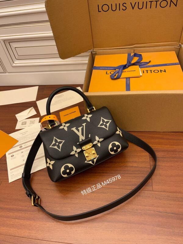 Louis Vuitton M45978