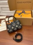 Louis Vuitton M45978