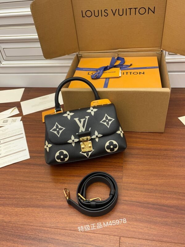 Louis Vuitton M45978