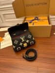 Louis Vuitton M45978