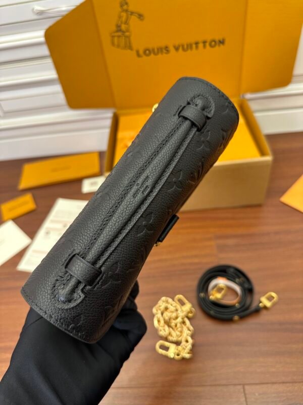 Louis Vuitton M46595