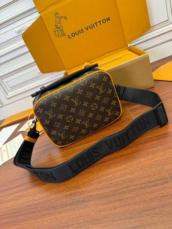 Louis Vuitton M46688