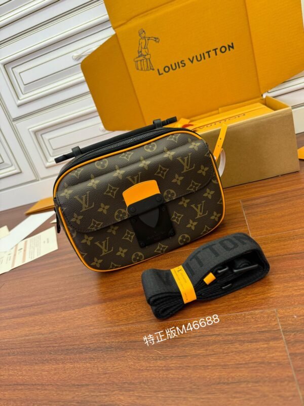 Louis Vuitton M46688