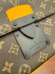 Louis Vuitton M46688