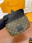 Louis Vuitton M46688
