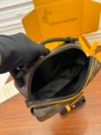 Louis Vuitton M46688