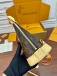 Louis Vuitton M47132