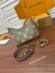 Louis Vuitton M13224