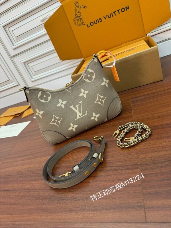 Louis Vuitton M13224
