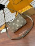 Louis Vuitton M13224