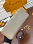 Louis Vuitton M13224