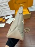 Louis Vuitton M13224