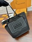 Louis Vuitton M11946