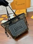 Louis Vuitton M11946