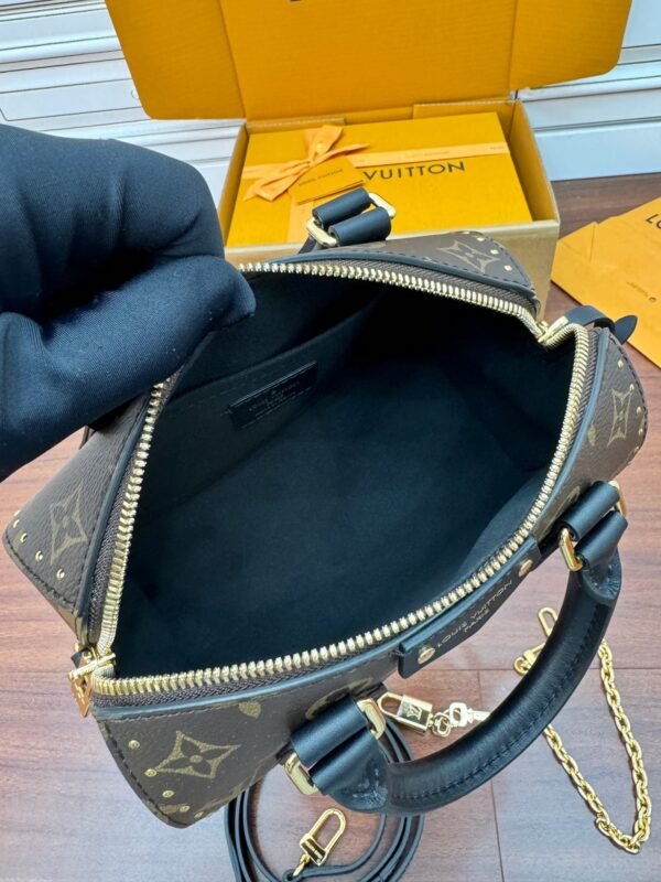 Louis Vuitton M13146