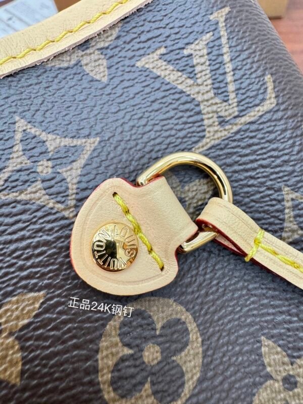 Louis Vuitton M46987