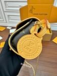 Louis Vuitton M13566