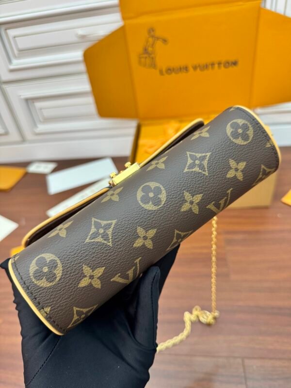 Louis Vuitton M13566