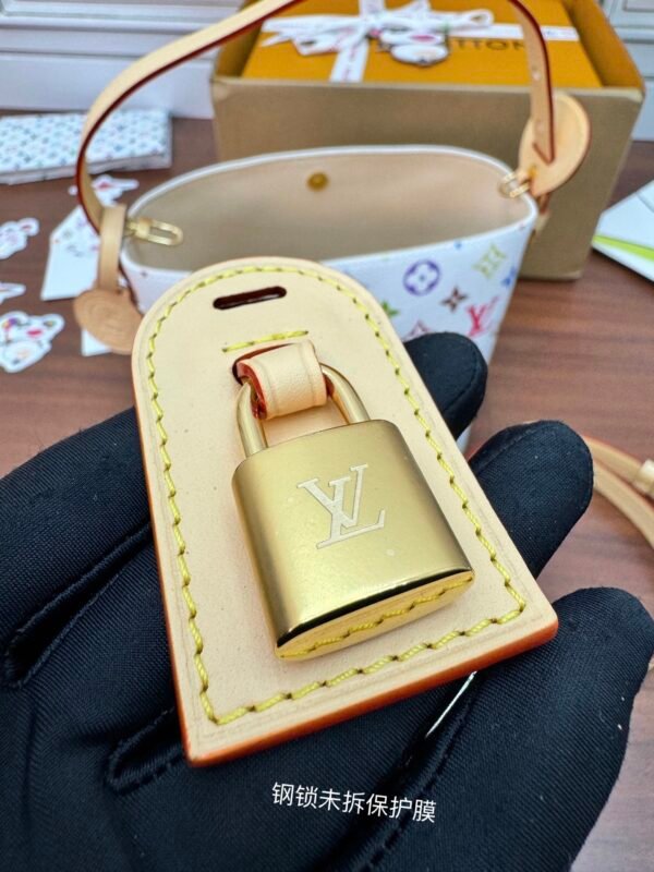 Louis Vuitton M13089