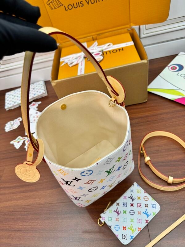 Louis Vuitton M13089
