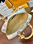Louis Vuitton M13084