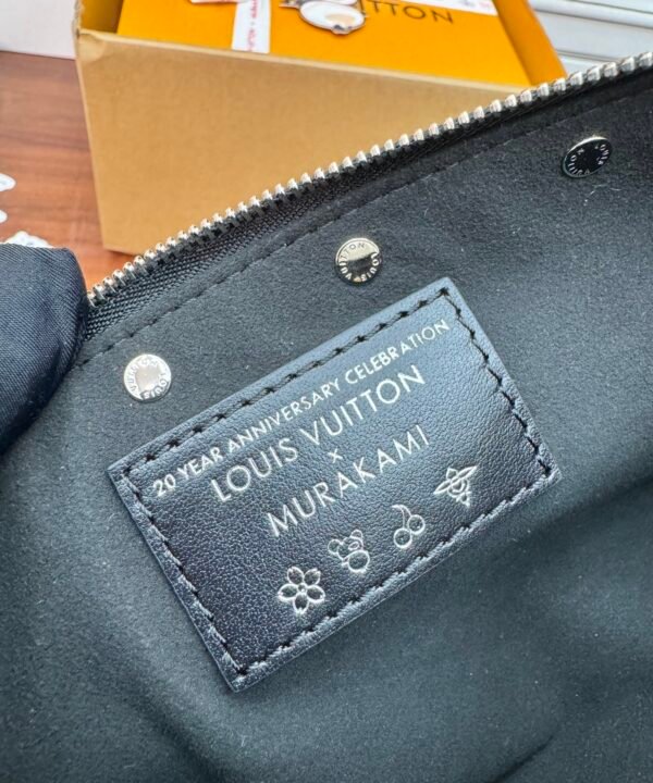 Louis Vuitton M13663