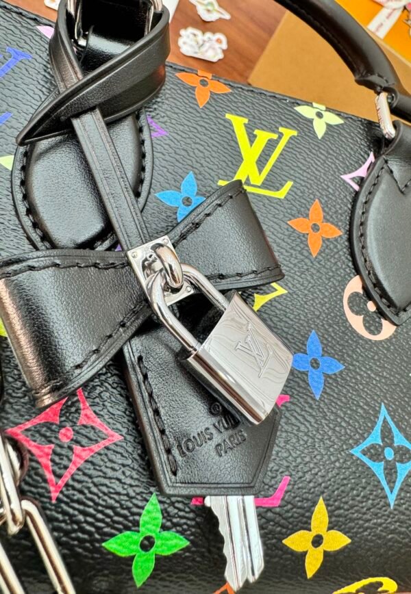 Louis Vuitton M13260