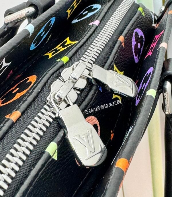 Louis Vuitton M13260