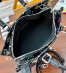 Louis Vuitton M13260