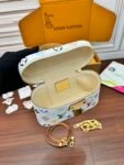 Louis Vuitton M13662