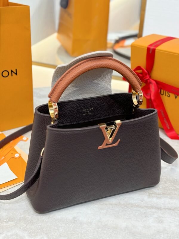 Louis Vuitton M12952