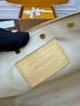 Louis Vuitton M13404