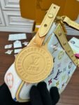 Louis Vuitton M13404