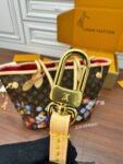 Louis Vuitton M13271
