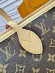 Louis Vuitton M13271