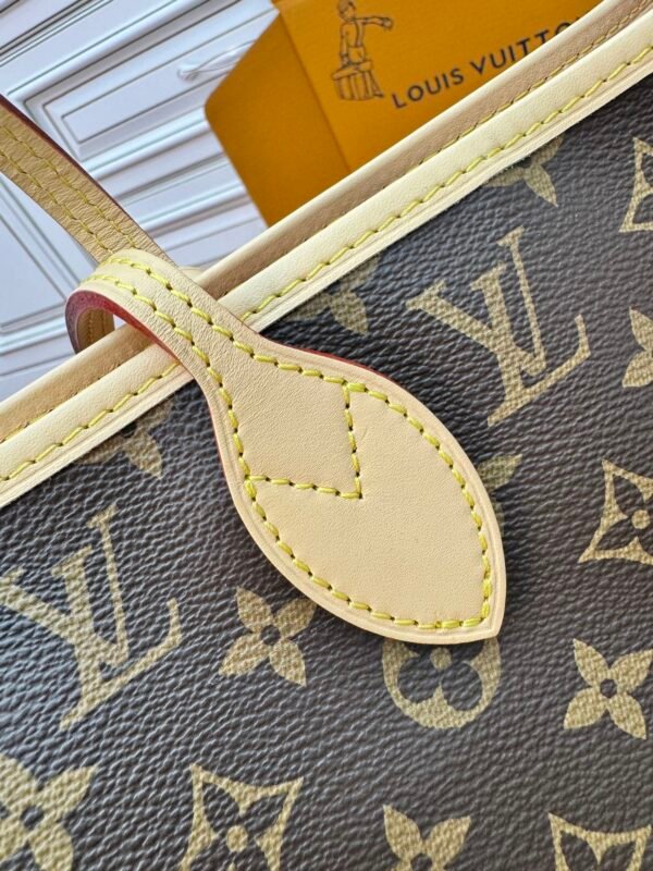 Louis Vuitton M13271