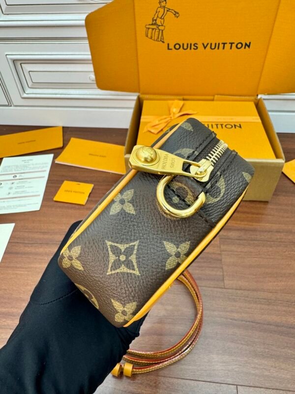 Louis Vuitton M14058