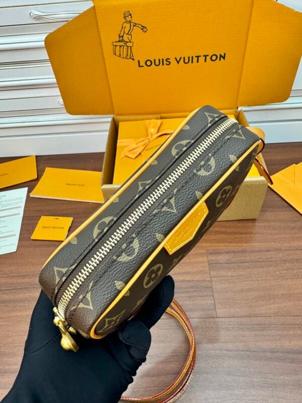 Louis Vuitton M14058