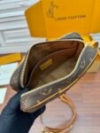 Louis Vuitton M14058