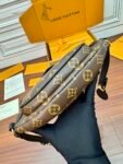 Louis Vuitton M14806