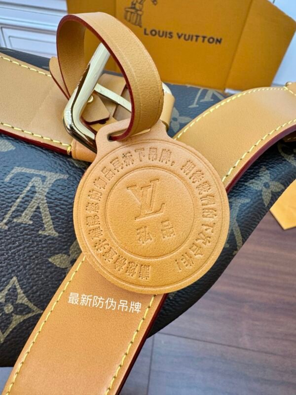 Louis Vuitton M14019