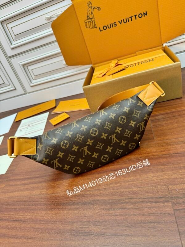 Louis Vuitton M14019