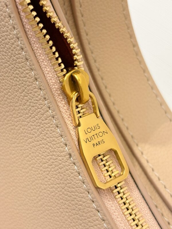 Louis Vuitton M14635