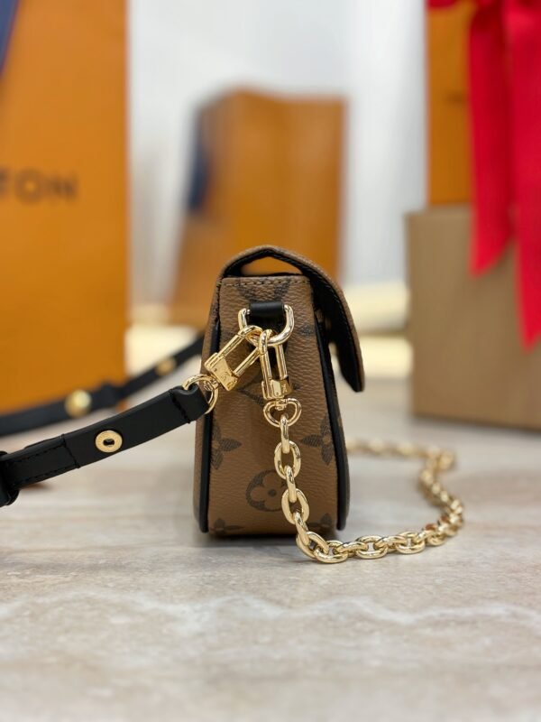 Louis Vuitton M26587